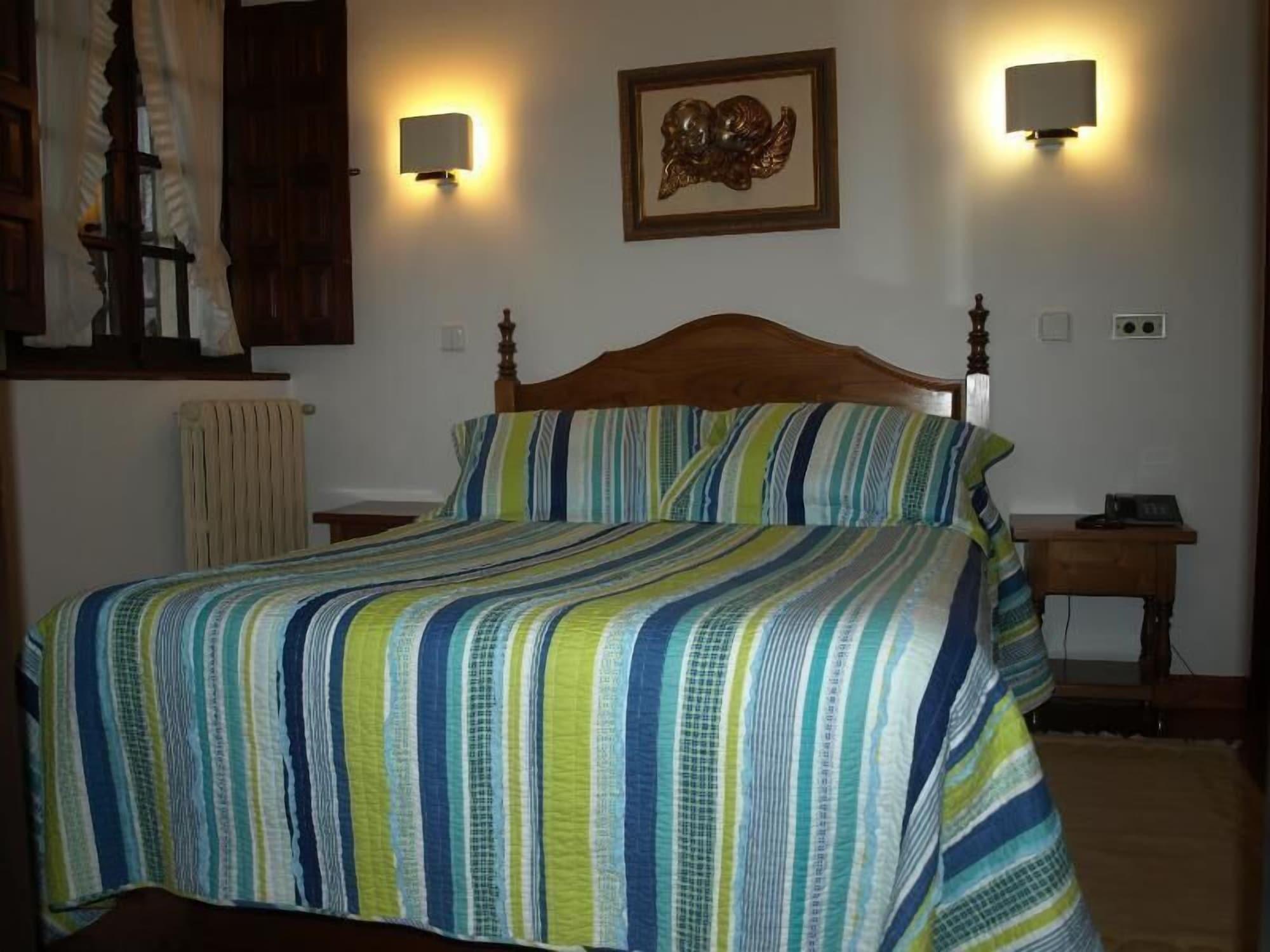 Hotel Siglo XVIII Santillana del Mar Exteriör bild