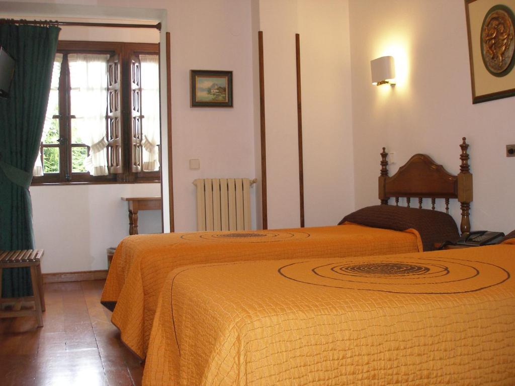 Hotel Siglo XVIII Santillana del Mar Rum bild
